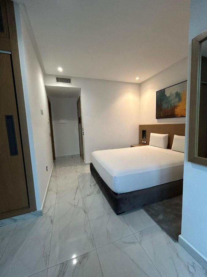 Hotel Twin
