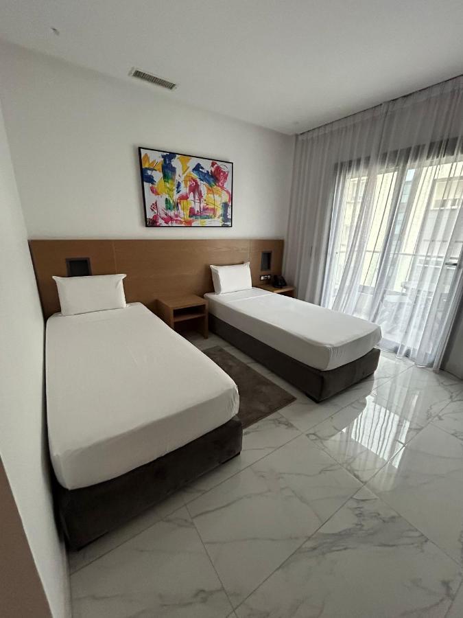 Hotel Twin